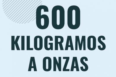 Profesor en pizarra explicando cuanto es 600 kilogramos en onzas o como pasar de 600 kg a oz