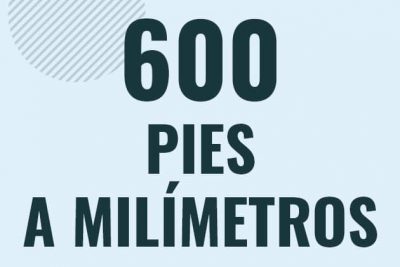 Profesor en pizarra explicando cuanto es 600 pies en milimetros o como pasar de 600 ft a mm