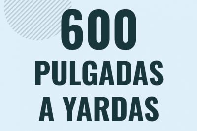 Profesor en pizarra explicando cuanto es 600 pulgadas en yardas o como pasar de 600 in a yd