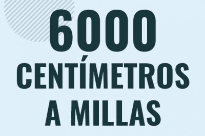 Profesor en pizarra explicando cuanto es 6000 centimetros en millas o como pasar de 6000 cm a mi