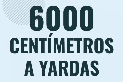 Profesor en pizarra explicando cuanto es 6000 centimetros en yardas o como pasar de 6000 cm a yd