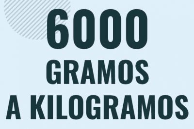 Profesor en pizarra explicando cuanto es 6000 gramos en kilogramos o como pasar de 6000 g a kg