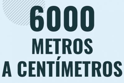 Profesor en pizarra explicando cuanto es 6000 metros en centimetros o como pasar de 6000 m a cm