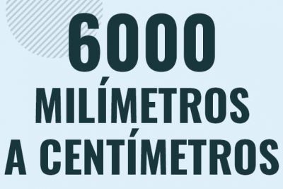 Profesor en pizarra explicando cuanto es 6000 milimetros en centimetros o como pasar de 6000 mm a cm