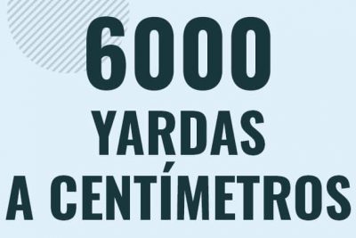Profesor en pizarra explicando cuanto es 6000 yardas en centimetros o como pasar de 6000 yd a cm