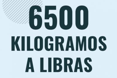 Profesor en pizarra explicando cuanto es 6500 kilogramos en libras o como pasar de 6500 kg a lb