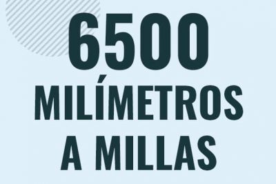 Profesor en pizarra explicando cuanto es 6500 milimetros en millas o como pasar de 6500 mm a mi
