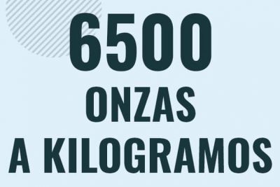Profesor en pizarra explicando cuanto es 6500 onzas en kilogramos o como pasar de 6500 oz a kg