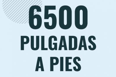 Profesor en pizarra explicando cuanto es 6500 pulgadas en pies o como pasar de 6500 in a ft