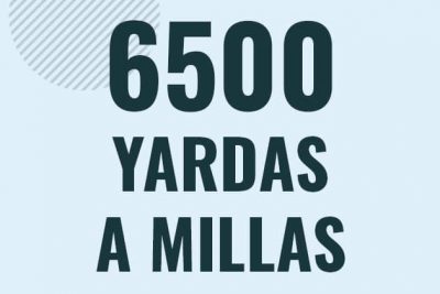 Profesor en pizarra explicando cuanto es 6500 yardas en millas o como pasar de 6500 yd a mi