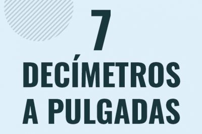Profesor en pizarra explicando cuanto es 7 decimetros en pulgadas o como pasar de 7 dm a in