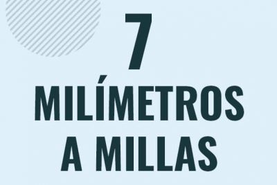 Profesor en pizarra explicando cuanto es 7 milimetros en millas o como pasar de 7 mm a mi