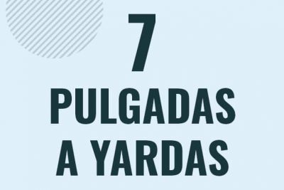 Profesor en pizarra explicando cuanto es 7 pulgadas en yardas o como pasar de 7 in a yd