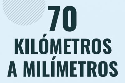 Profesor en pizarra explicando cuanto es 70 kilometros en milimetros o como pasar de 70 km a mm