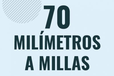 Profesor en pizarra explicando cuanto es 70 milimetros en millas o como pasar de 70 mm a mi