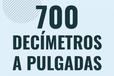 Profesor en pizarra explicando cuanto es 700 decimetros en pulgadas o como pasar de 700 dm a in