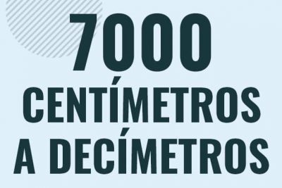 Profesor en pizarra explicando cuanto es 7000 centimetros en decimetros o como pasar de 7000 cm a dm