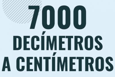 Profesor en pizarra explicando cuanto es 7000 decimetros en centimetros o como pasar de 7000 dm a cm