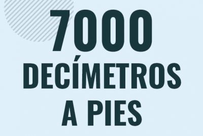Profesor en pizarra explicando cuanto es 7000 decimetros en pies o como pasar de 7000 dm a ft