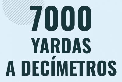 Profesor en pizarra explicando cuanto es 7000 yardas en decimetros o como pasar de 7000 yd a dm