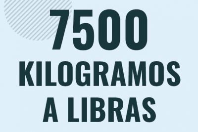 Profesor en pizarra explicando cuanto es 7500 kilogramos en libras o como pasar de 7500 kg a lb