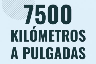 Profesor en pizarra explicando cuanto es 7500 kilometros en pulgadas o como pasar de 7500 km a in