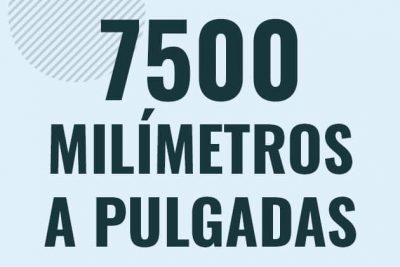 Profesor en pizarra explicando cuanto es 7500 milimetros en pulgadas o como pasar de 7500 mm a in