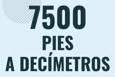 Profesor en pizarra explicando cuanto es 7500 pies en decimetros o como pasar de 7500 ft a dm