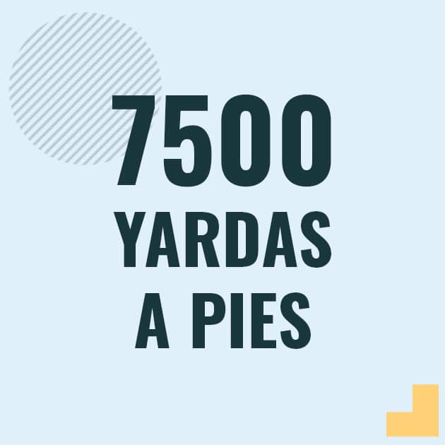 Profesor en pizarra explicando cuanto es 7500 yardas en pies o como pasar de 7500 yd a ft