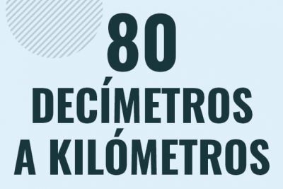 Profesor en pizarra explicando cuanto es 80 decimetros en kilometros o como pasar de 80 dm a km