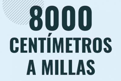 Profesor en pizarra explicando cuanto es 8000 centimetros en millas o como pasar de 8000 cm a mi