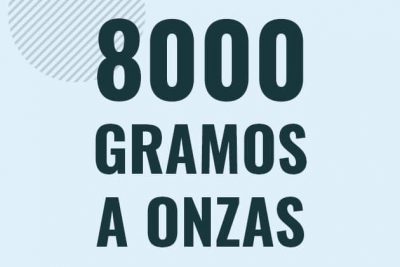 Profesor en pizarra explicando cuanto es 8000 gramos en onzas o como pasar de 8000 g a oz