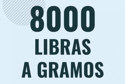 Profesor en pizarra explicando cuanto es 8000 libras en gramos o como pasar de 8000 lb a g