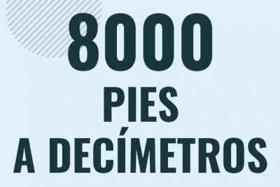 Profesor en pizarra explicando cuanto es 8000 pies en decimetros o como pasar de 8000 ft a dm