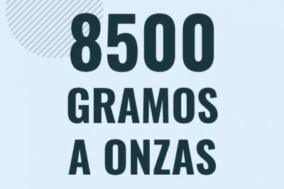 Profesor en pizarra explicando cuanto es 8500 gramos en onzas o como pasar de 8500 g a oz