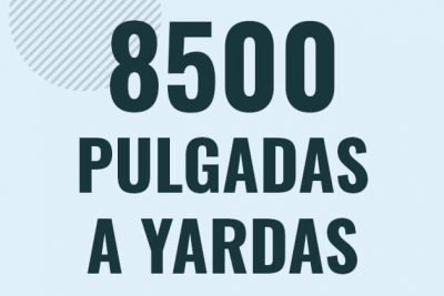 Profesor en pizarra explicando cuanto es 8500 pulgadas en yardas o como pasar de 8500 in a yd