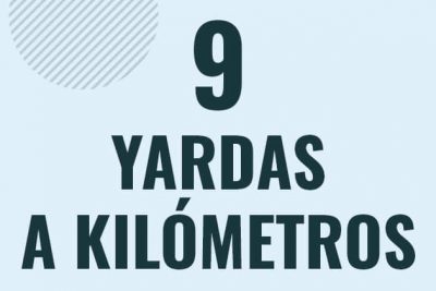 Profesor en pizarra explicando cuanto es 9 yardas en kilometros o como pasar de 9 yd a km