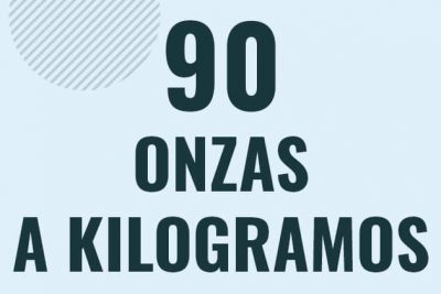Profesor en pizarra explicando cuanto es 90 onzas en kilogramos o como pasar de 90 oz a kg