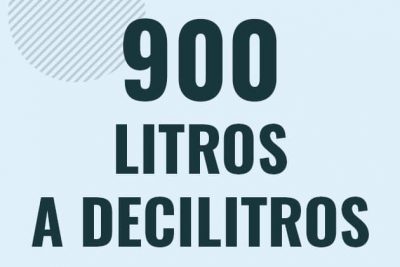 Profesor en pizarra explicando cuanto es 900 litros en decilitros o como pasar de 900 l a dl