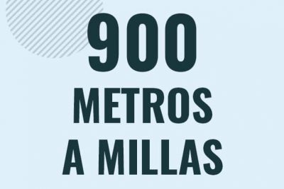 Profesor en pizarra explicando cuanto es 900 metros en millas o como pasar de 900 m a mi