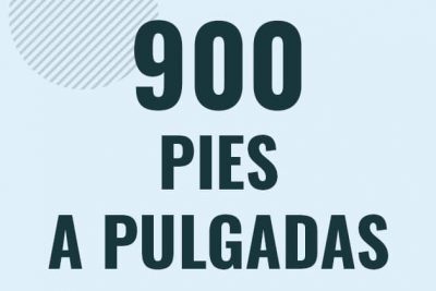 Profesor en pizarra explicando cuanto es 900 pies en pulgadas o como pasar de 900 ft a in