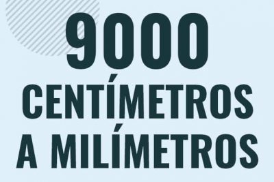 Profesor en pizarra explicando cuanto es 9000 centimetros en milimetros o como pasar de 9000 cm a mm