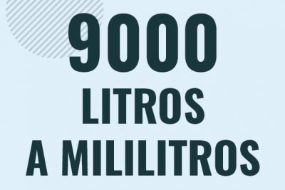 Profesor en pizarra explicando cuanto es 9000 litros en mililitros o como pasar de 9000 l a ml