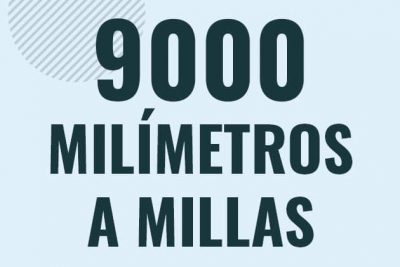 Profesor en pizarra explicando cuanto es 9000 milimetros en millas o como pasar de 9000 mm a mi
