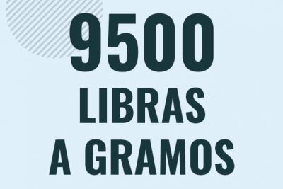 Profesor en pizarra explicando cuanto es 9500 libras en gramos o como pasar de 9500 lb a g