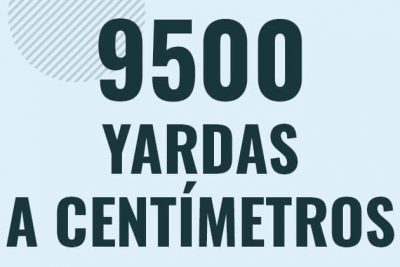 Profesor en pizarra explicando cuanto es 9500 yardas en centimetros o como pasar de 9500 yd a cm